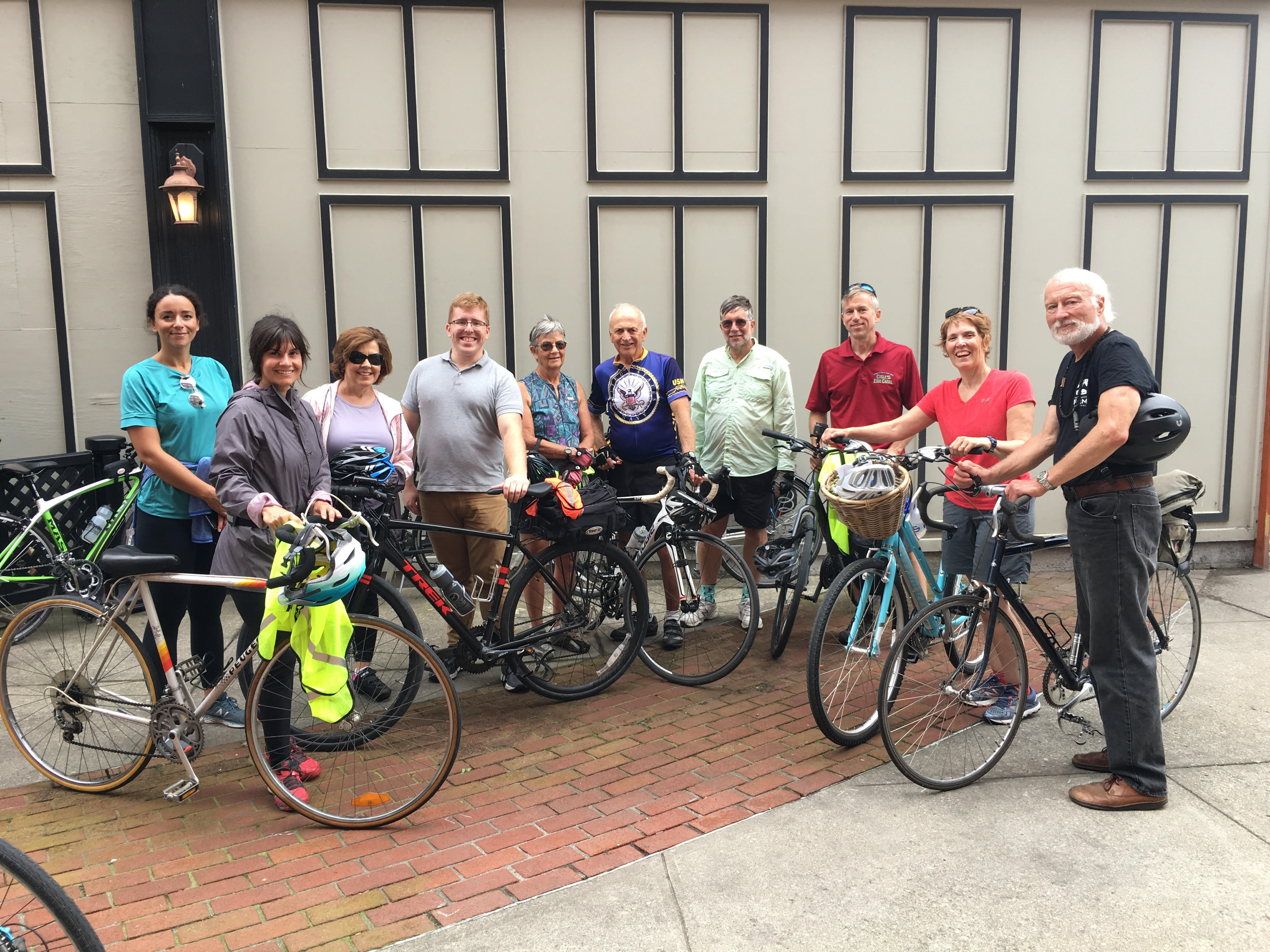 Post_ride_group_photo.jpg