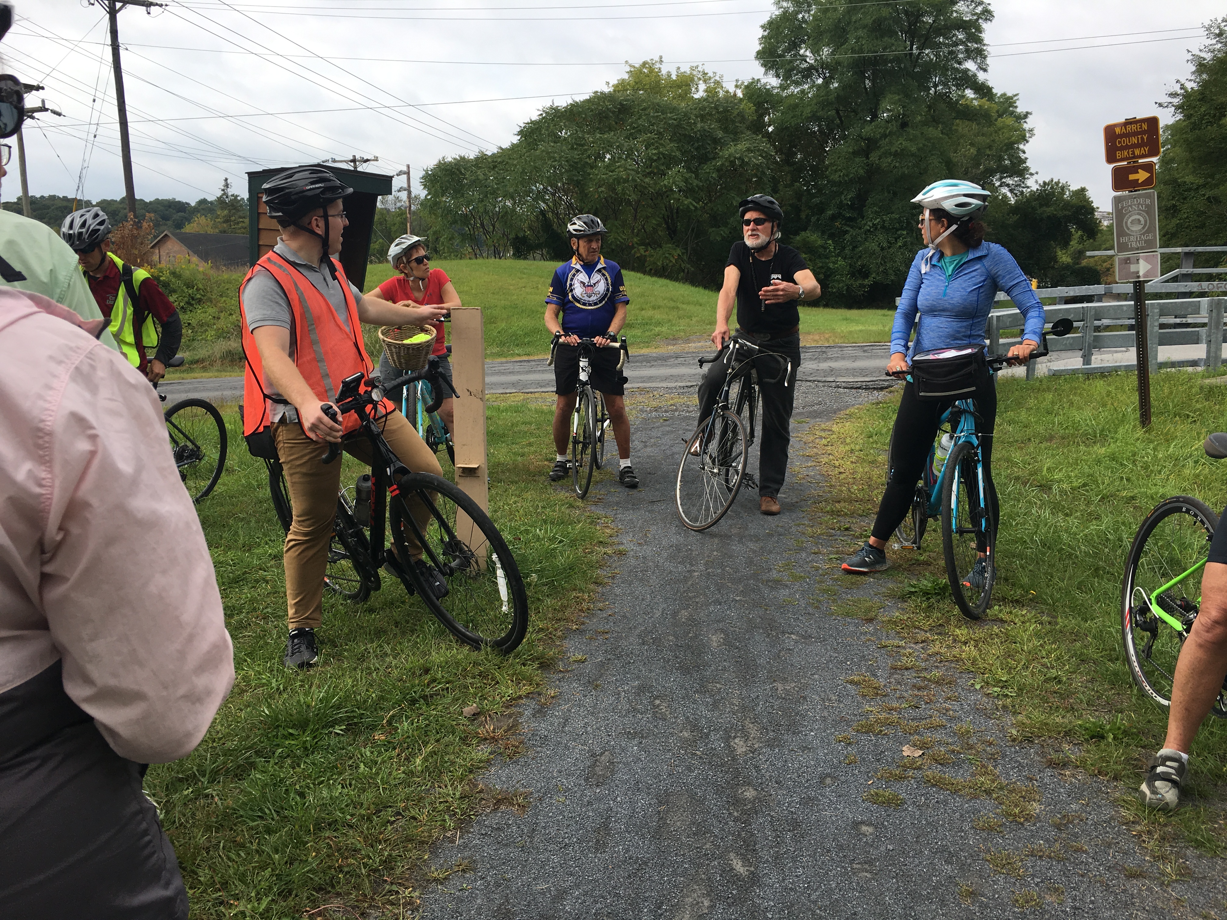 Group_at_Feeder_Canal.JPG