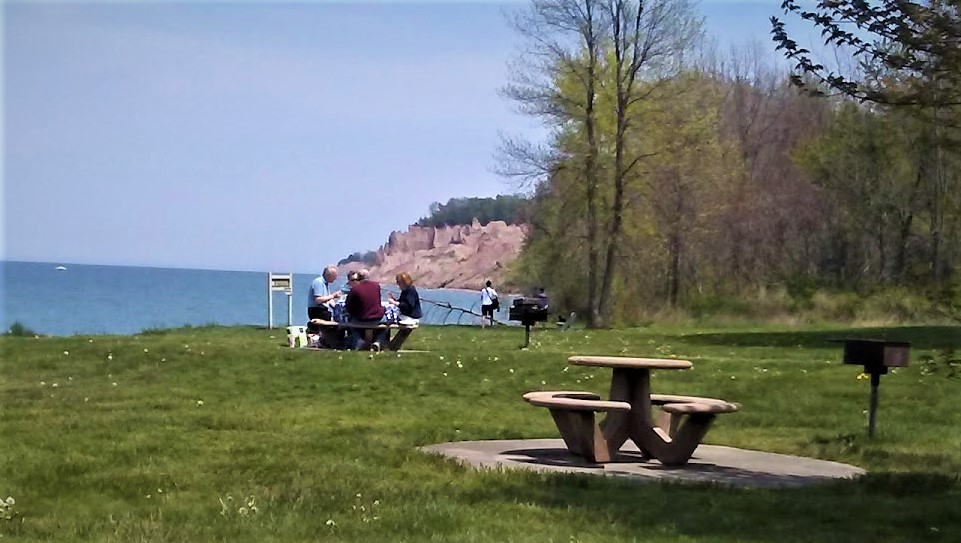 chimney-bluffs.jpg