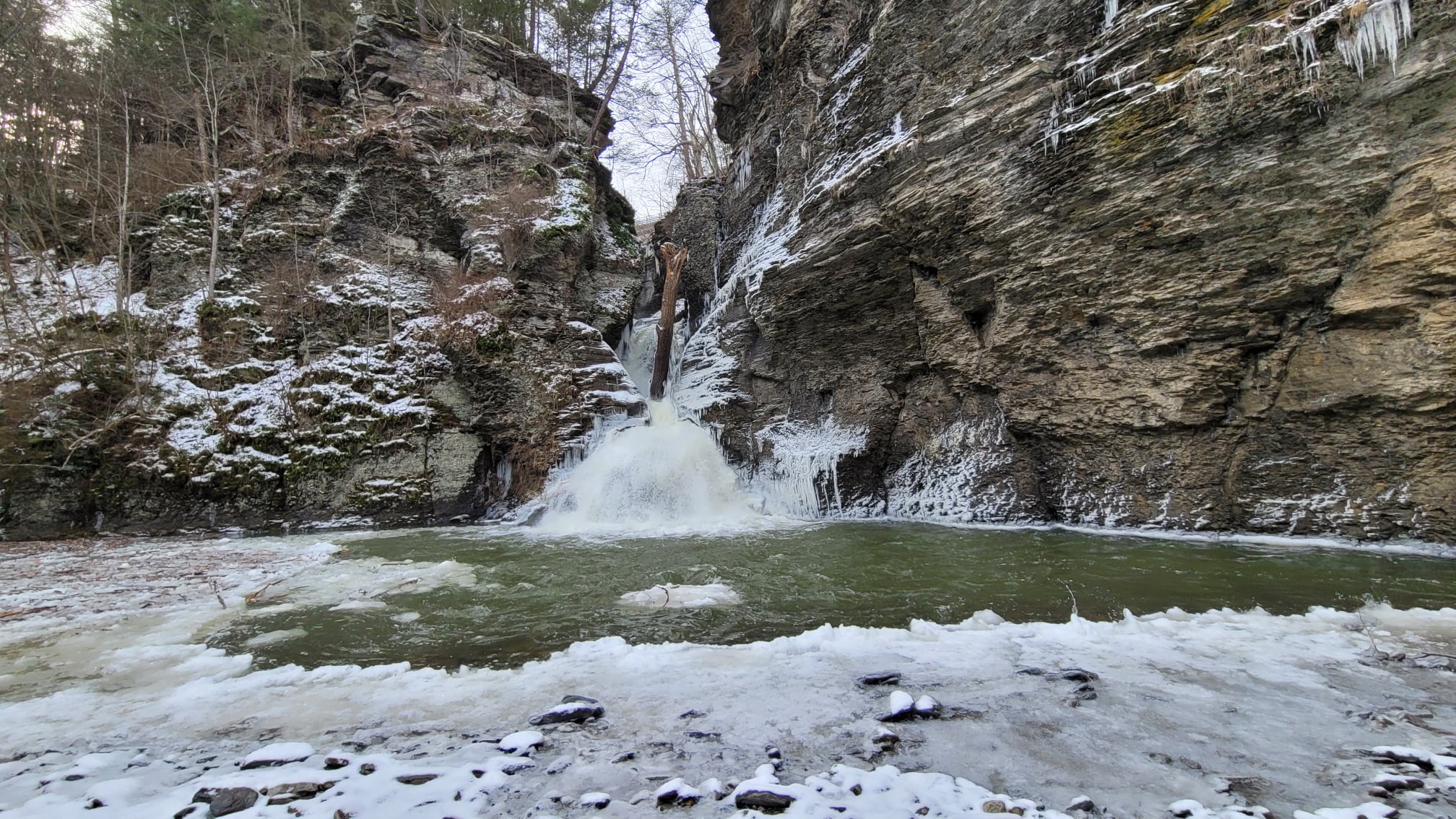 Mine_Kill_Falls_Frozen.jpeg